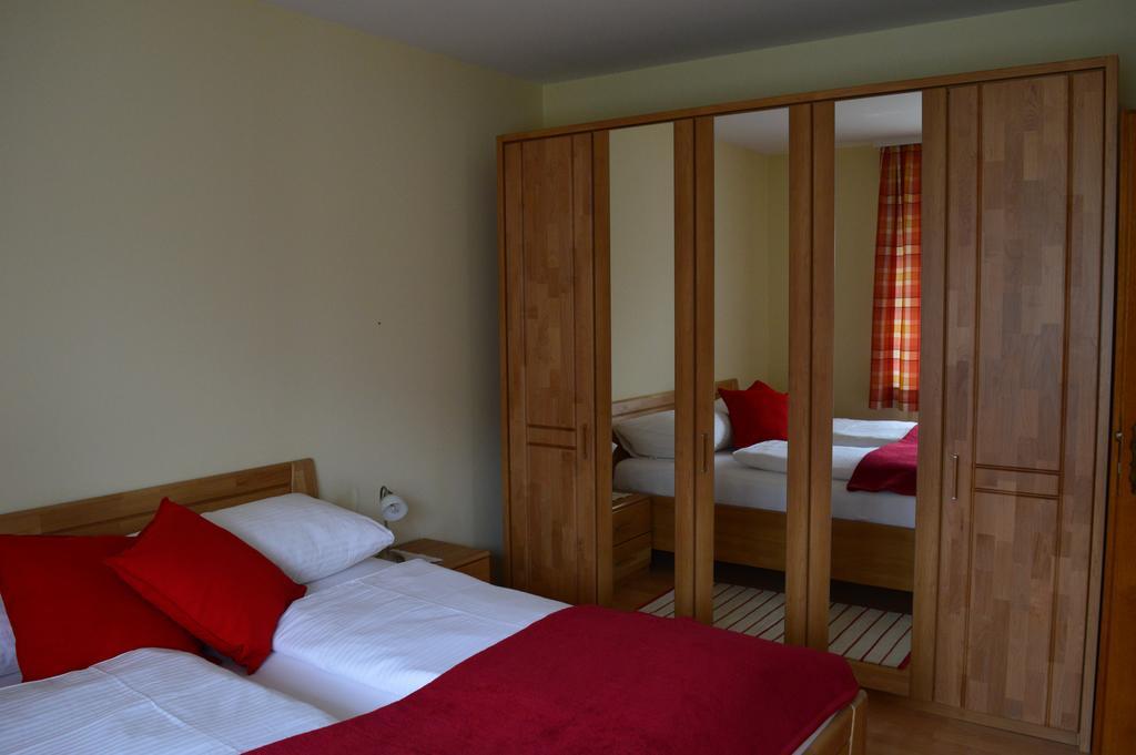 Appartements Kuchler Velden am Woerthersee Room photo
